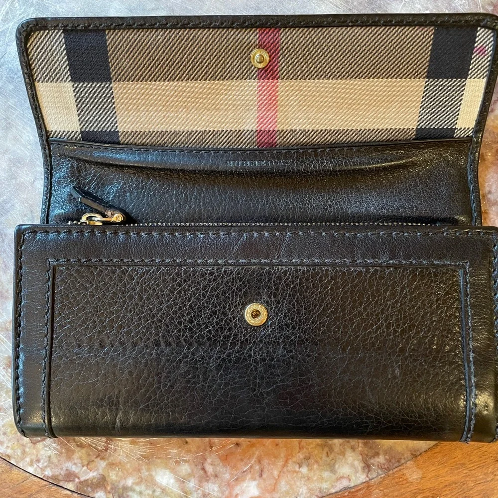 Burberry Wallet - Picture 6 of 11